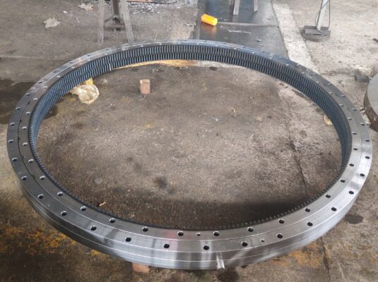 Custom & Standard Slewing Bearings